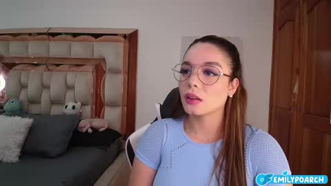 Snapshot of emily_poarch chatting on February 24, 2026, 12:08 am emily online show from February 24, 2026, 12:08 am