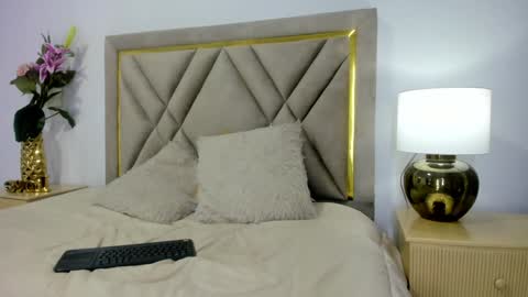 Emily online show from December 20, 2024, 5:36 am