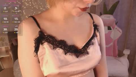 emily_relishh online show from January 16, 2026, 1:04 pm