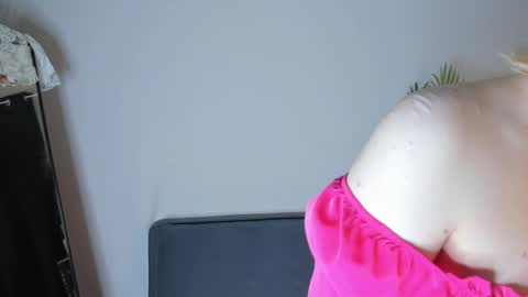 emily_relishh online show from February 20, 2026, 5:15 am