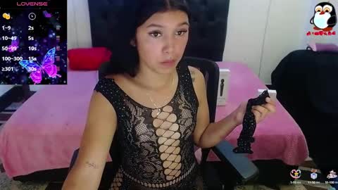 Snapshot of emily_rosse04 chatting on January 3, 2025, 11:57 am online show from January 3, 2025, 11:57 am