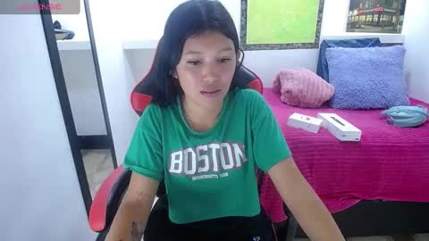 Snapshot of emily_rosse04 chatting on January 29, 2025, 12:45 pm online show from January 29, 2025, 12:45 pm