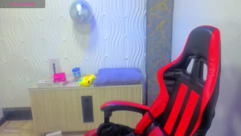       online show from November 29, 2025, 12:19 pm