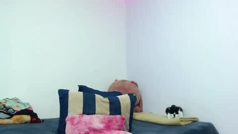 Emily  IGEmmily Baussa online show from December 5, 2025, 7:54 pm