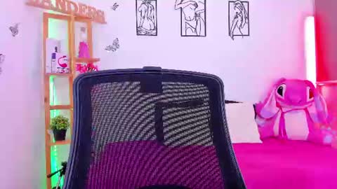 Snapshot of emily_sanderss1 chatting on July 29, 2026, 10:08 pm Emily online show from July 29, 2026, 10:08 pm