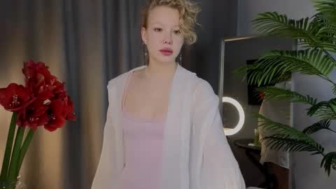 emily shepard online show from December 3, 2025, 2:30 am