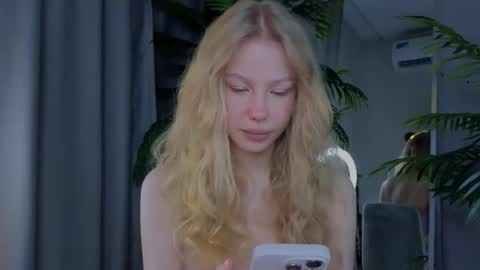 emily shepard online show from March 18, 2026, 3:20 am