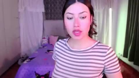 Snapshot of emily_swan_04 chatting on March 15, 2026, 1:33 am Emily Swan online show from March 15, 2026, 1:33 am