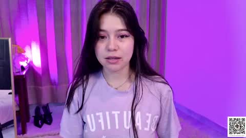 Snapshot of emily_sweet30 chatting on May 11, 2026, 10:51 pm Emily online show from May 11, 2026, 10:51 pm