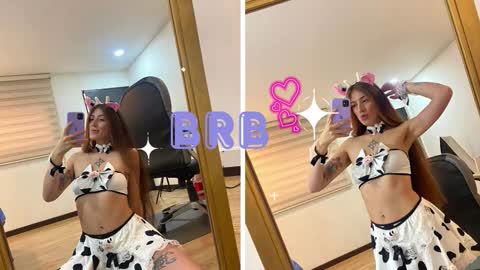 Snapshot of emily_warren__ chatting on September 25, 2025, 7:28 pm emily_warren__ online show from September 25, 2025, 7:28 pm