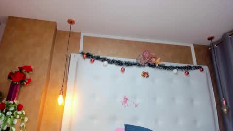 emilyadams0 online show from December 11, 2024, 10:27 pm