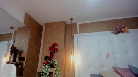 emilyadams0 online show from February 3, 2025, 9:50 pm