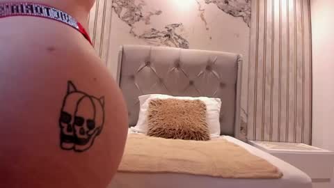  E M Y L Y  online show from April 16, 2026, 1:45 pm