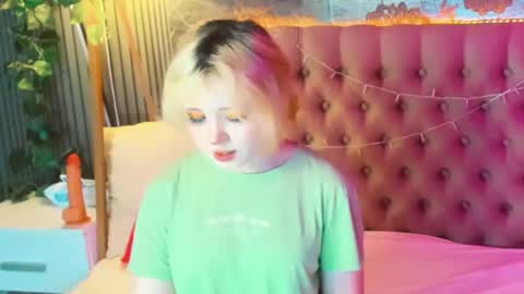 Snapshot of emilyangels chatting on May 27, 2026, 6:10 am Baby Emelli online show from May 27, 2026, 6:10 am