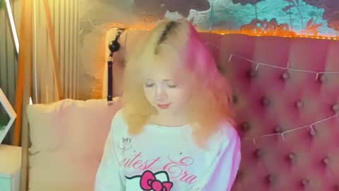 Snapshot of emilyangels chatting on July 1, 2026, 6:04 am Baby Emelli online show from July 1, 2026, 6:04 am