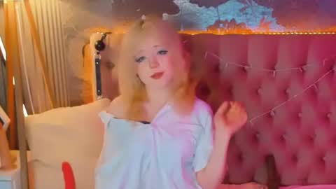 Snapshot of emilyangels chatting on July 2, 2026, 6:30 am Baby Emelli online show from July 2, 2026, 6:30 am