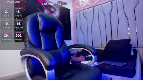 emilycat_777 online show from January 19, 2025, 6:53 am