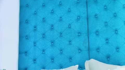 Emily online show from December 14, 2025, 7:40 pm