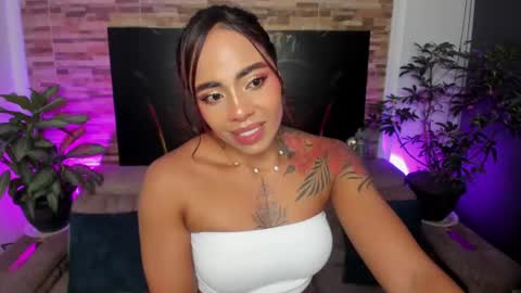 Snapshot of emilyfitness8 chatting on June 11, 2026, 12:32 am emily online show from June 11, 2026, 12:32 am