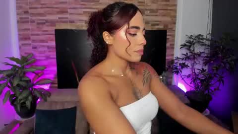 Snapshot of emilyfitness8 chatting on June 11, 2026, 2:53 am emily online show from June 11, 2026, 2:53 am