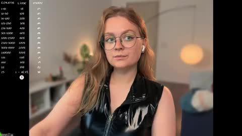 Emily  online show from October 3, 2025, 11:07 am