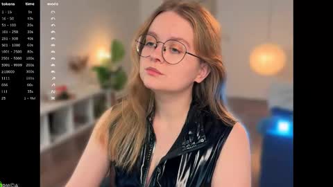 Snapshot of emilyforelsket chatting on January 19, 2026, 12:20 pm Emily online show from January 19, 2026, 12:20 pm