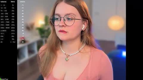 Snapshot of emilyforelsket chatting on February 3, 2026, 12:43 pm Emily online show from February 3, 2026, 12:43 pm