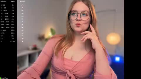 Snapshot of emilyforelsket chatting on February 15, 2026, 2:36 pm Emily online show from February 15, 2026, 2:36 pm