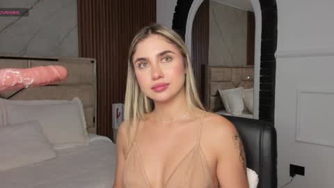 Emily Hendrix online show from January 15, 2025, 10:57 pm