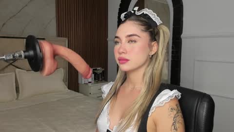 Emily Hendrix online show from January 27, 2025, 7:35 pm