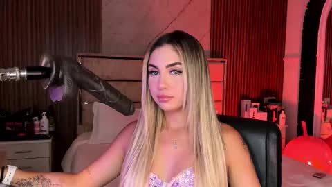 Emily Hendrix online show from September 16, 2025, 8:32 pm