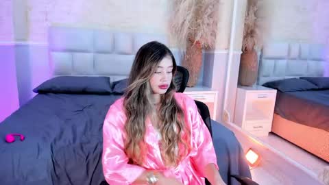 EmilyJhonson online show from April 16, 2026, 2:40 pm