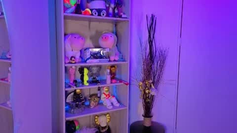Snapshot of emilykarterr chatting on May 11, 2026, 3:40 pm VALEEEN online show from May 11, 2026, 3:40 pm