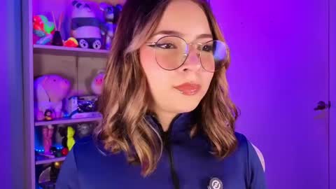 Snapshot of emilykarterr chatting on May 25, 2026, 3:07 pm VALEEEN online show from May 25, 2026, 3:07 pm