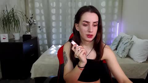 Emyli online show from December 4, 2024, 8:51 pm