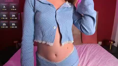 Snapshot of emilymagnificent chatting on June 18, 2026, 1:50 am emilymagnificent online show from June 18, 2026, 1:50 am