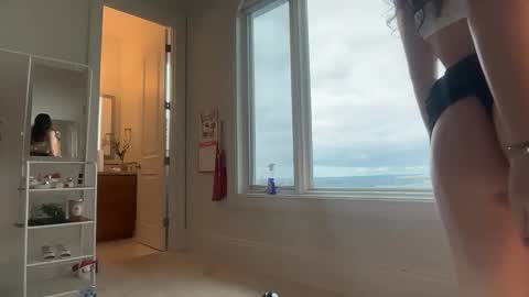 Snapshot of emilyparkerrr chatting on February 27, 2026, 10:43 pm emilyparkerrr online show from February 27, 2026, 10:43 pm