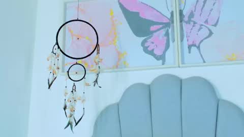 Emii online show from February 8, 2026, 1:53 am