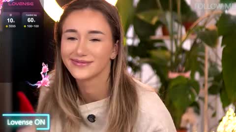 Emily online show from December 17, 2025, 10:32 am