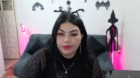 emily  friends online show from October 16, 2025, 8:43 pm