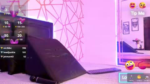         online show from February 10, 2025, 3:35 am