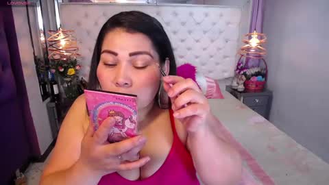 Snapshot of emilysander_ chatting on December 9, 2024, 12:51 pm Emily online show from December 9, 2024, 12:51 pm