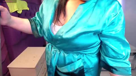 Snapshot of emilysander_ chatting on December 9, 2024, 6:57 pm Emily online show from December 9, 2024, 6:57 pm