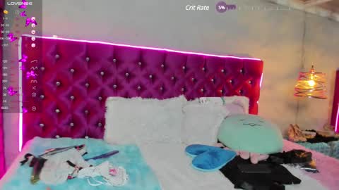 Snapshot of emilysander_ chatting on December 18, 2024, 1:26 am Emily online show from December 18, 2024, 1:26 am