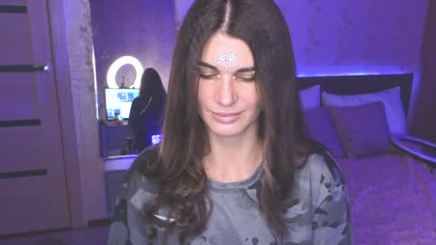 Emily online show from December 8, 2024, 4:14 am