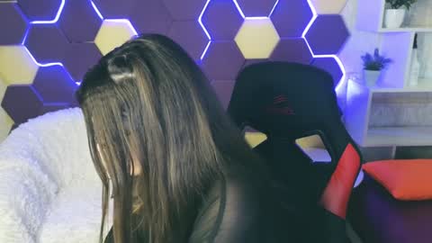 Emily online show from January 15, 2025, 7:37 am