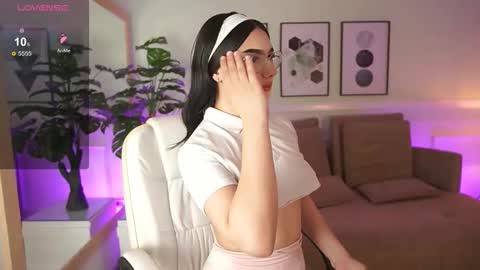 Emily Turner  online show from February 27, 2026, 7:36 pm