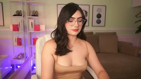 Emily Turner  online show from April 15, 2026, 7:32 pm