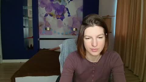 Snapshot of emilywalkers chatting on December 2, 2024, 7:47 am EmilyWalkers online show from December 2, 2024, 7:47 am