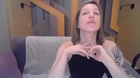 Snapshot of emilywalkers chatting on December 8, 2024, 10:30 am EmilyWalkers online show from December 8, 2024, 10:30 am